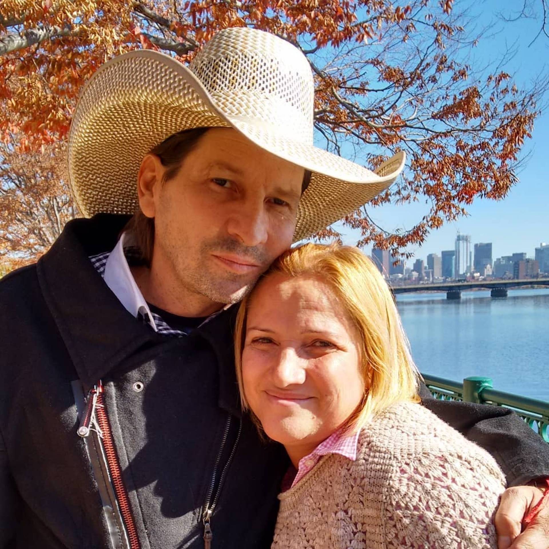 Locutor de rodeios pede ajuda para custear tratamento de um c&acirc;ncer na boca