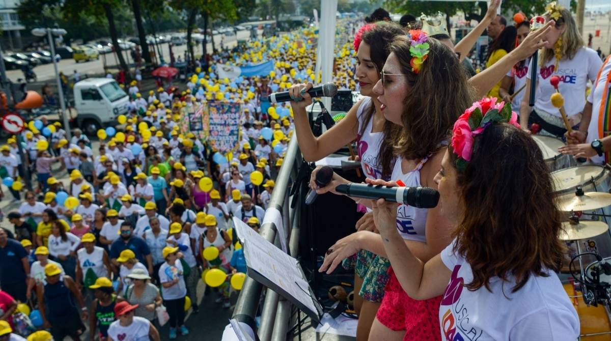 Segunda caminhada em defesa da pessoa idosa
deve reunir cerca
de 15 mil amanhã - Divulgação