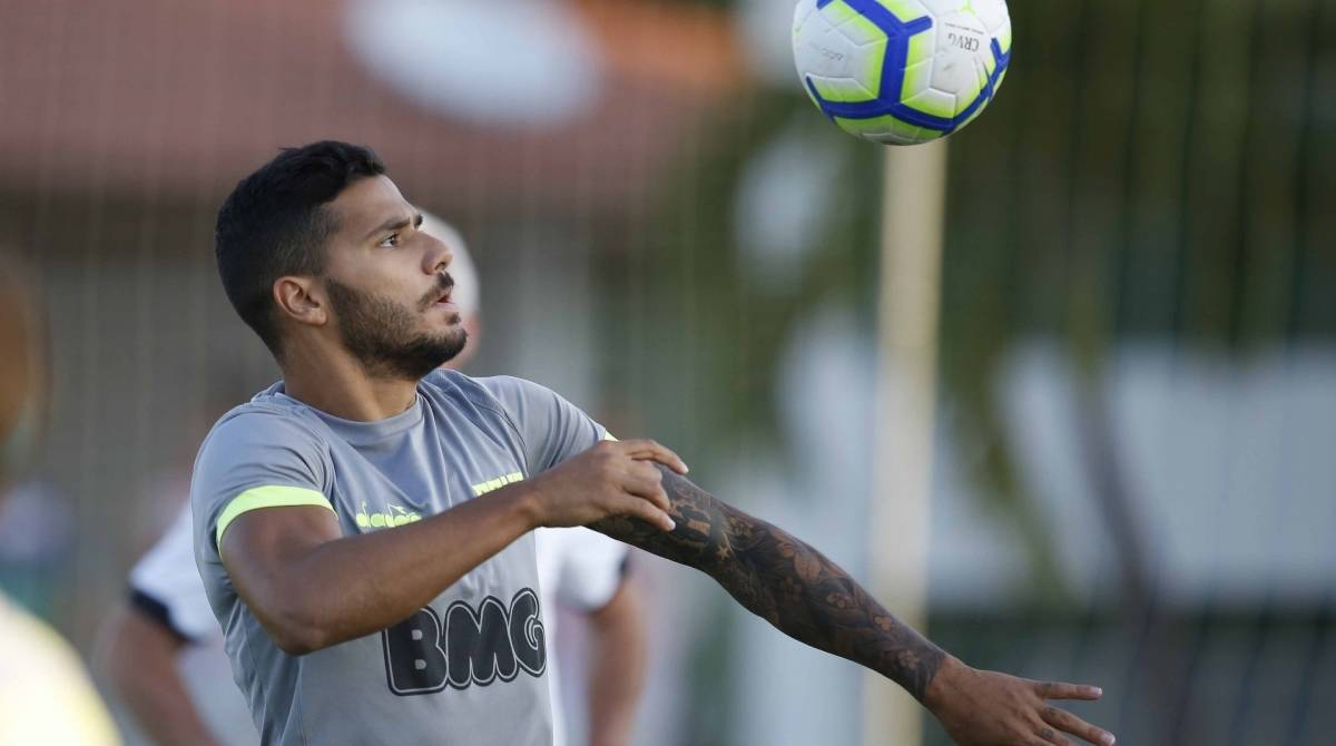 Vivendo boa fase, Henrique credita sucesso ao técnico Ramon Menezes - Rafael Ribeiro