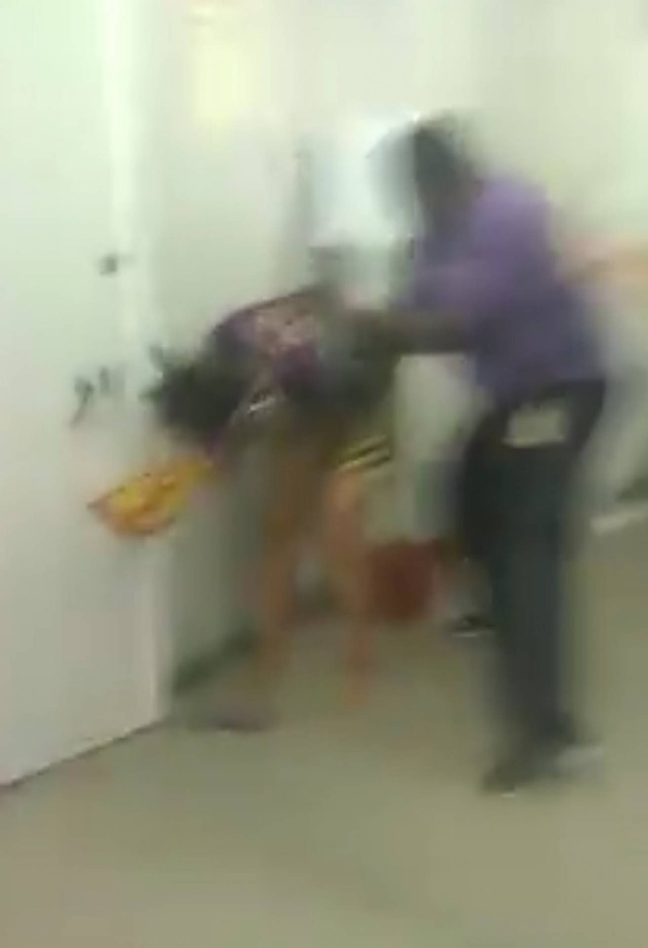 Homem e mulher brigaram em UPA de Bangu - Reprodução de Vídeo/WhatsApp O Dia