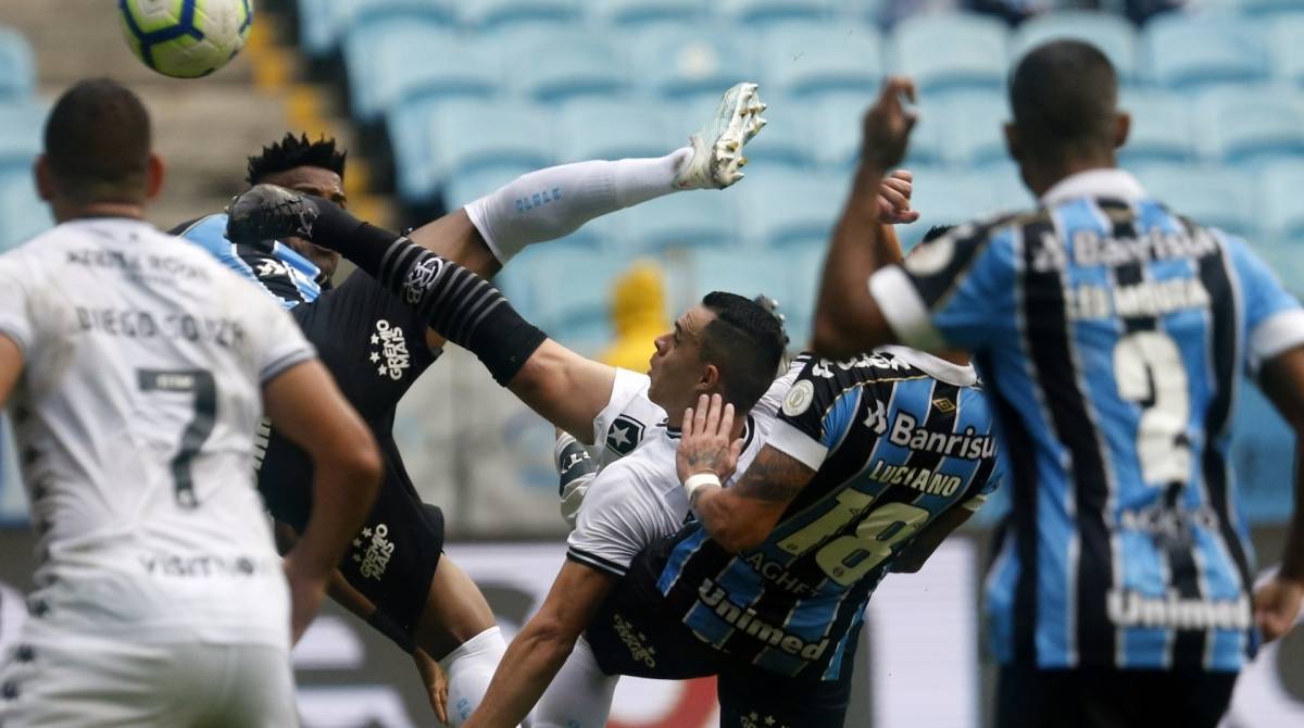 Victor Rangel.Gremio x Botafogo na Arena do Gremio. 27 de Outubro de 2019, Porto Alegre, RS, Brasil. Foto: Vitor Silva/Botafogo...Imagem protegida pela Lei do Direito Autoral Nº 9.610, DE 19 DE FEVEREIRO DE 1998.. Botafogo x Goias no Estadio Nilton Santos. 09 de Outubro de 2019, Rio de Janeiro, RJ, Brasil. Foto: Vitor Silva/Botafogo. .Imagem protegida pela Lei do Direito Autoral Nº 9.610, DE 19 DE FEVEREIRO DE 1998. .