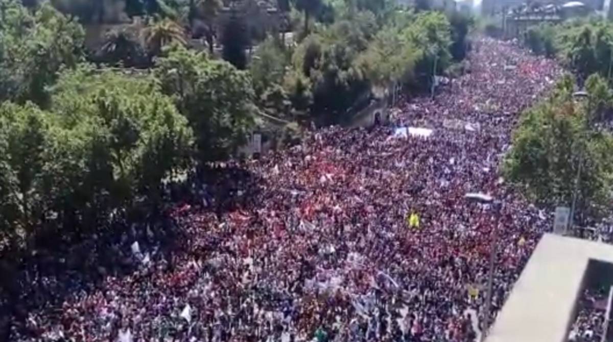 Manifestantes tomaram as ruas da capital chilena em novo protesto