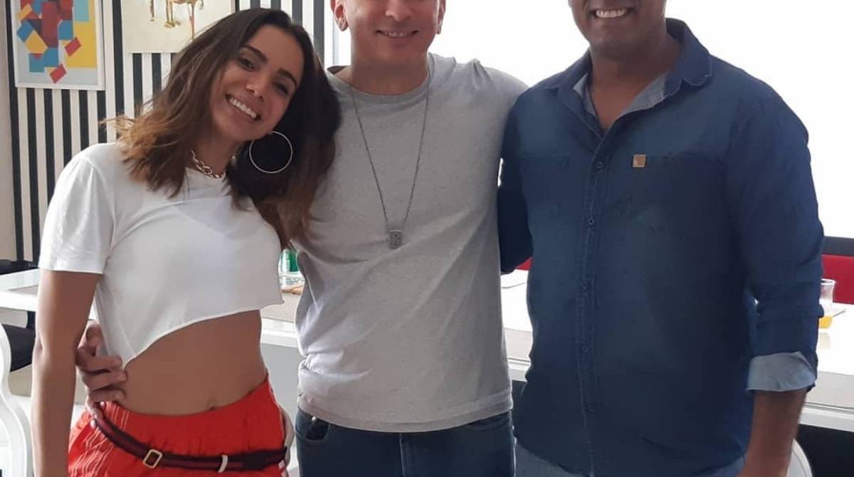 Anitta, Renan Machado e Felipe Terra