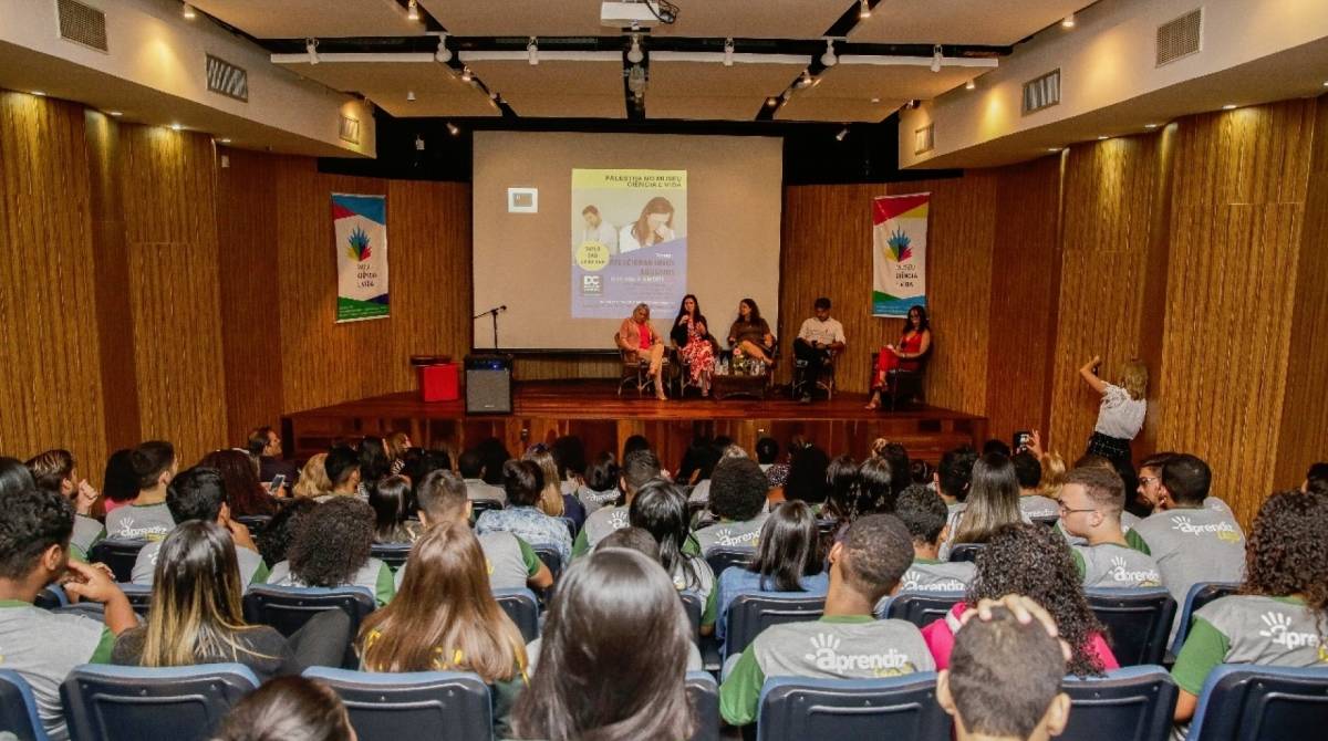 Duque de Caxias promove debate sobre relacionamento abusivo