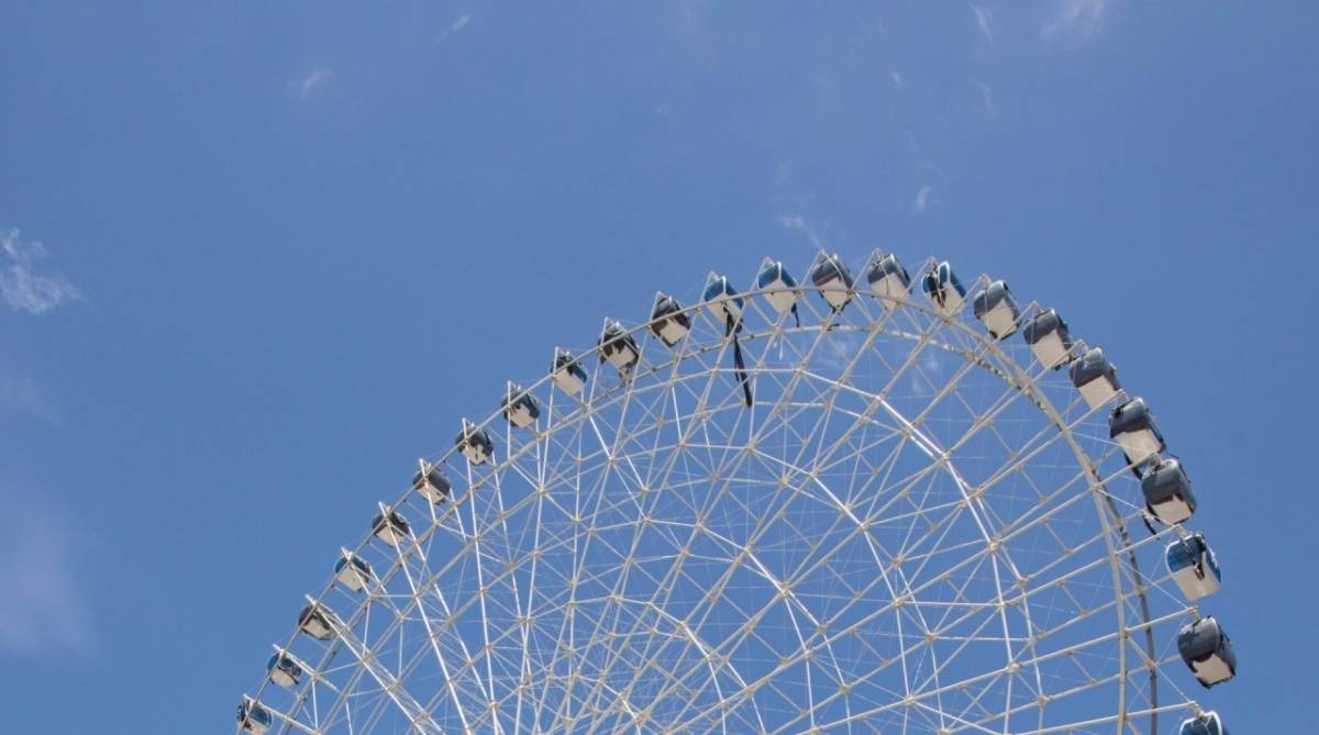 Maior roda-gigante da Am&eacute;rica Latina em fase final de constru&ccedil;&atilde;o, na Zona Portu&aacute;ria do Rio
