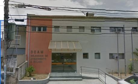 Polícia investiga denúncias contra professor suspeito de estupro e importunação sexual