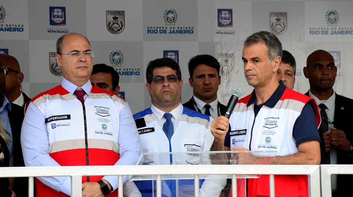 O governador Wilson Witzel ao lado do prefeito Rogerio Lisboa durante o evento