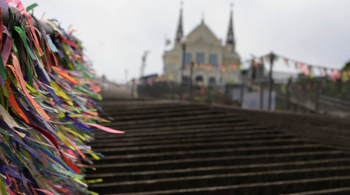 Rio,29/10/2019 -Penha-- Roteiro do  Suburbio,Tour com o dono da pagina Suburbano da Depressao. Na foto,Igreja da Penha .Foto: ClÃ©ber Mendes/AgÃªncia O Dia
