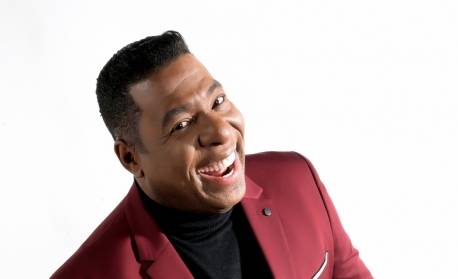 Pagode dos anos 90 agita a quadra do Estácio nesta sexta