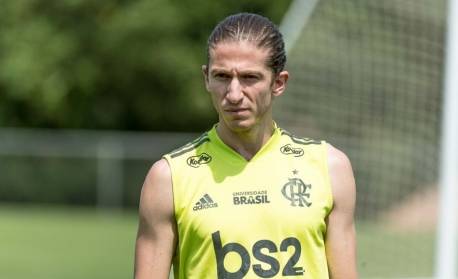 Em entrevista, Filipe Luís fala sobre futuro e cogita renovação com Flamengo