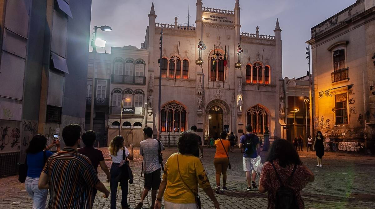 Passeio guiado pelo Rio de Janeiro: tours possuem preÃ§os acessÃ­veis e resgatam a histÃ³ria da cidade, empoderando cariocas - ReproduÃ§Ã£o Facebook/Papo de Guia