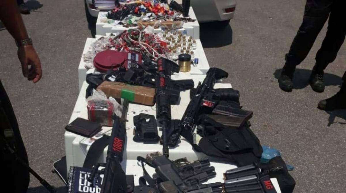 As armas apreendidas na operação na comunidade do Frade - Divulgação / Polícia Militar