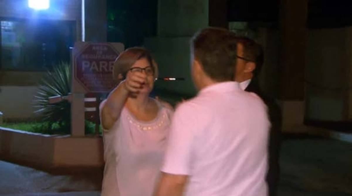 Casal deixou a cadeia na noite de ontem - Reprodução / TV Globo