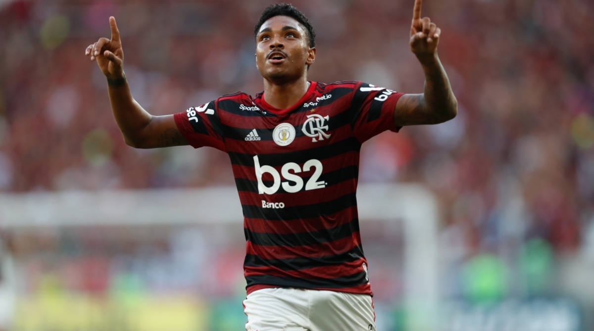 Flamengo e Corinthians se enfrentam logo mais, &agrave;s 21h30 no Maracan&atilde;, em partida v&aacute;lida pela rodada 33 do Campeonato Brasileiro. O Rubro-negro, bem desfalcado, encara o jogo como uma final para continuar na busca pelo t&iacute;tulo e, consequentemente, para se preparar para a final da Libertadores.  