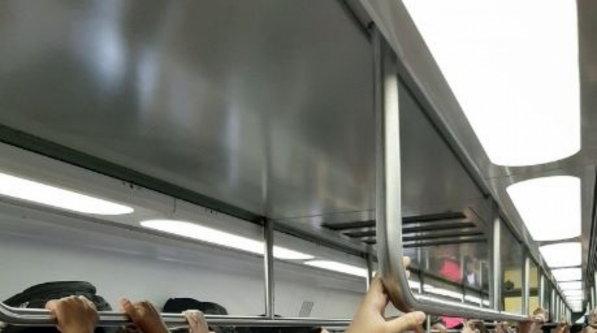 Mais uma vez esta semana, furto de cabos causa atrasos na SuperVia e deixa trens lotados - Reprodu&ccedil;&atilde;o Twitter | @DrumondWillian