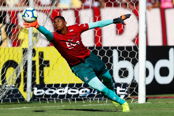 Campeão na base e no profissional, goleiro celebra ano ...