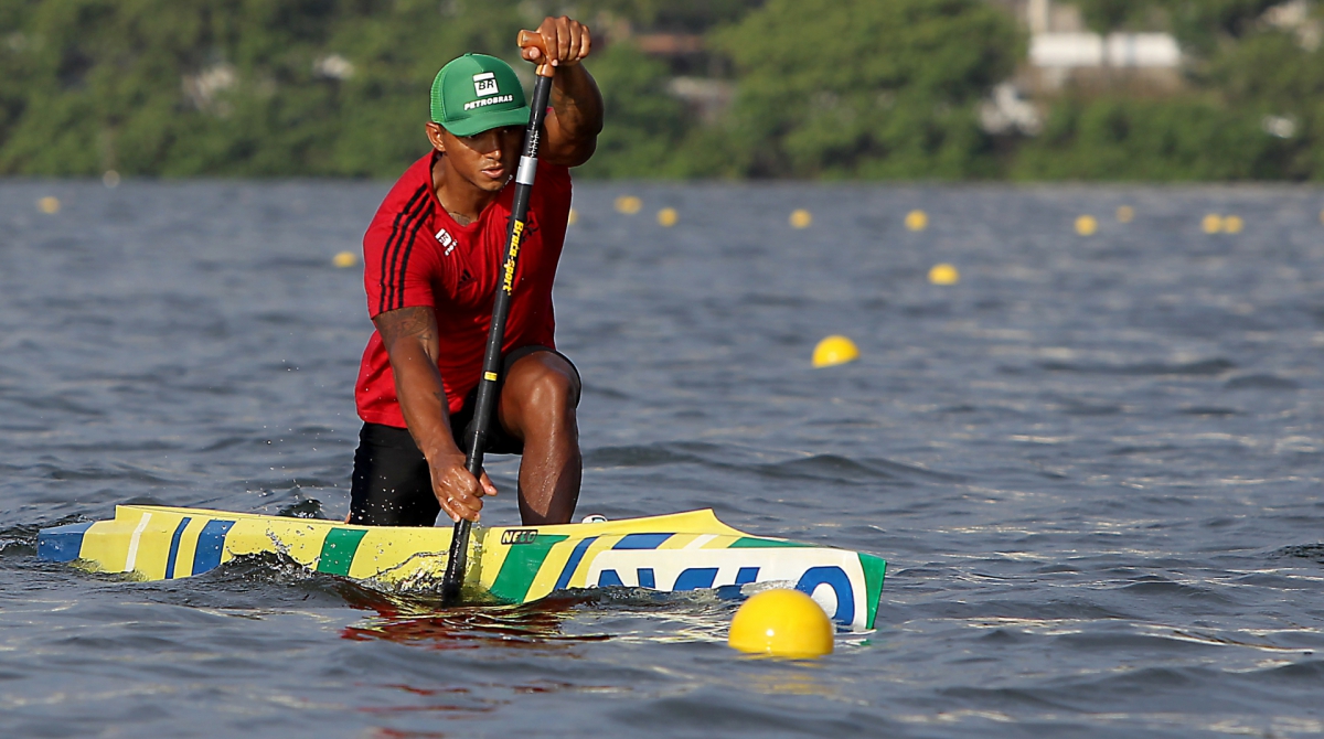 Rio de Janeiro 05/11/2019 - Isaquias Queiroz durante seu treino na Lagoa Rodrigo de Freitas. Foto: Luciano Belford/Agencia O Dia