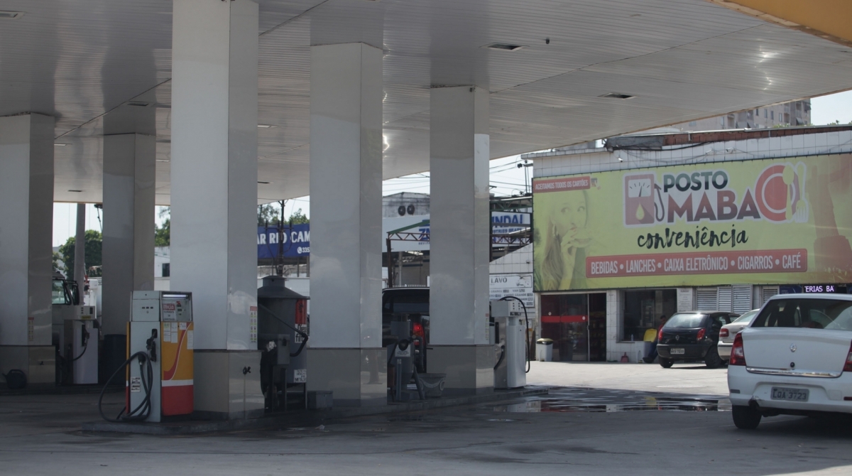 Rio, 05/11/2019, - ESPECIAL - Posto de combustivel que funcionava com bambas adulteradas. Parada de Lucas, Zona norte do Rio. Foto: Ricardo Cassiano/Agencia O Dia.