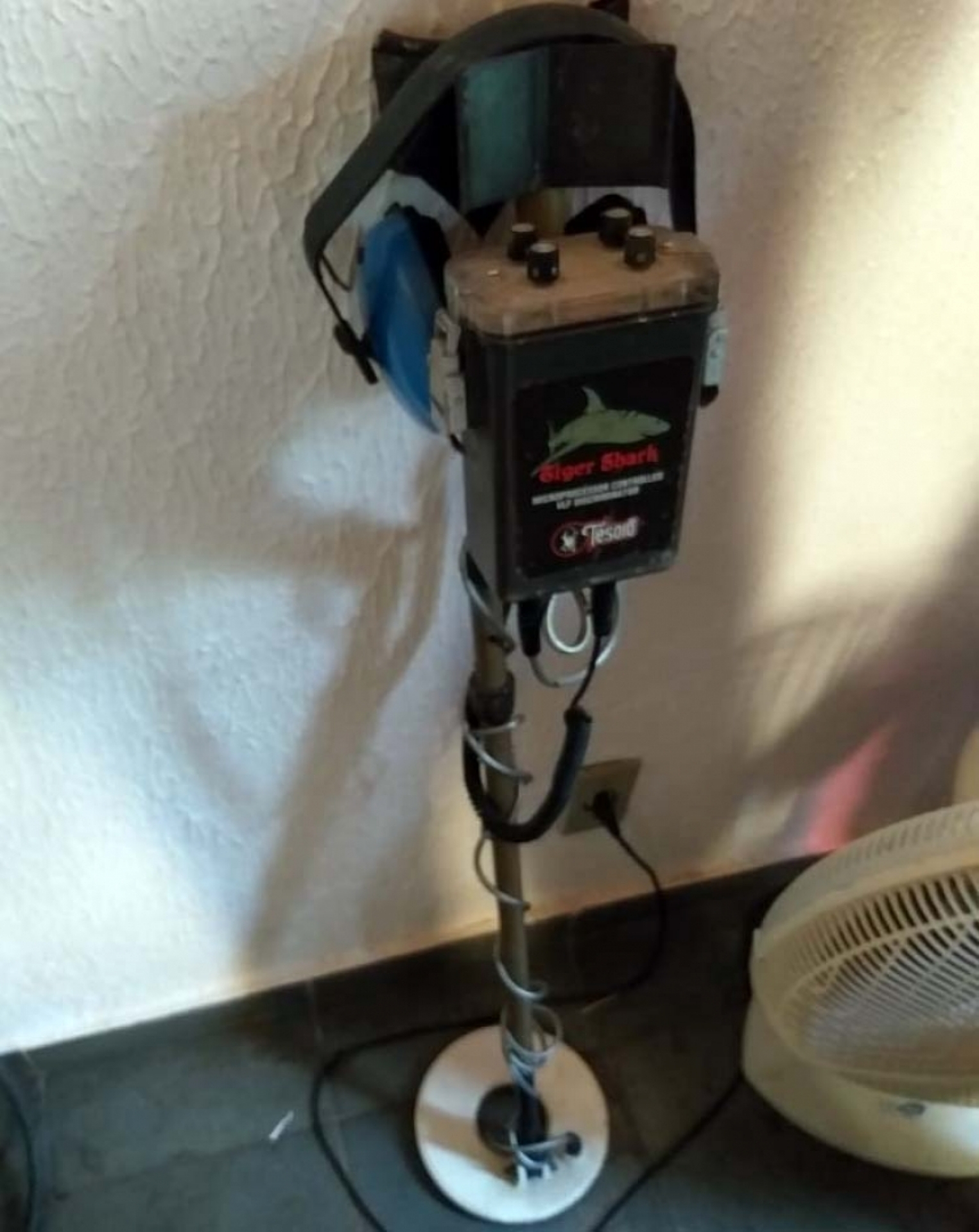 Detector de metal encontrado