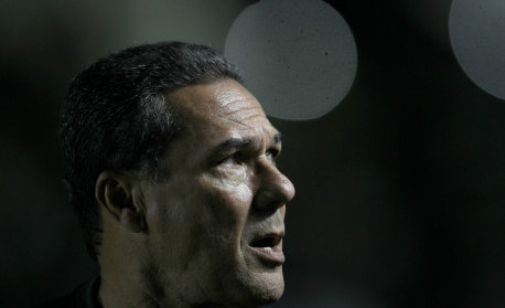 Descartado pelo Botafogo, Vanderlei Luxemburgo teria pedido premiação por acesso e cláusula de liberação para o exterior