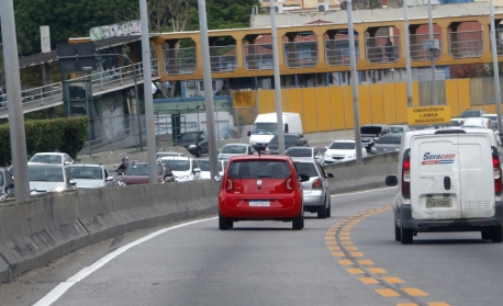 Linha Amarela volta a ter faixa reversível a partir de segunda-feira