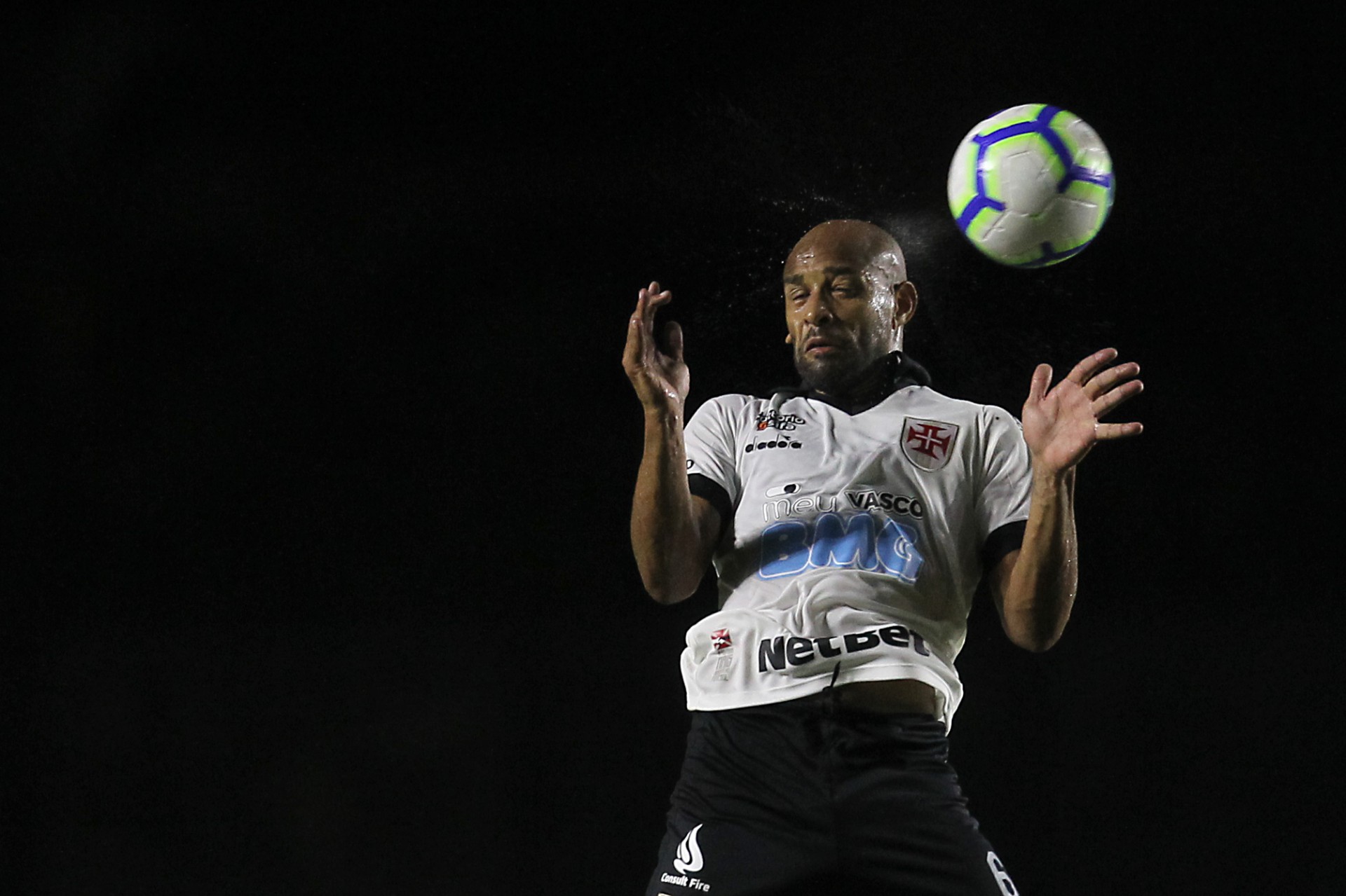 Ex-jogadores do Vasco teriam sido oferecidos ao Botafogo