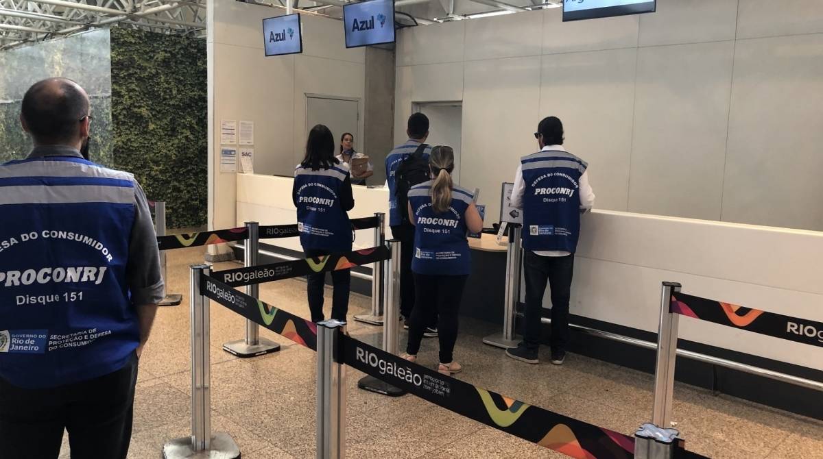 Procon vai ao Galeão por conta dos preços das passagens para Lima
