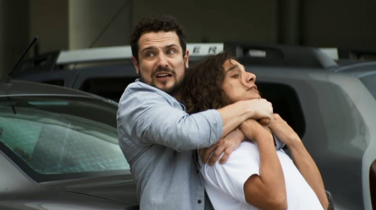 Lauro consegue prender Merlin