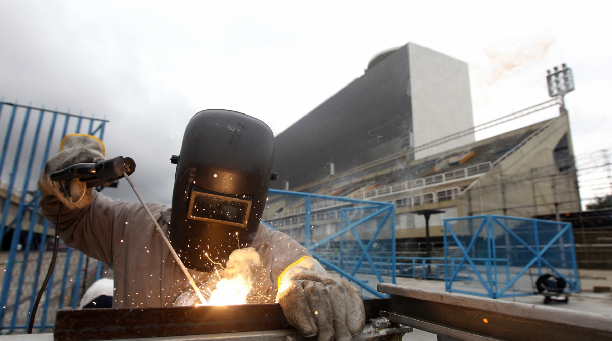 As obras de adequação da Passarela do Samba estão em andamento desde o ano passado - Luciano Belford