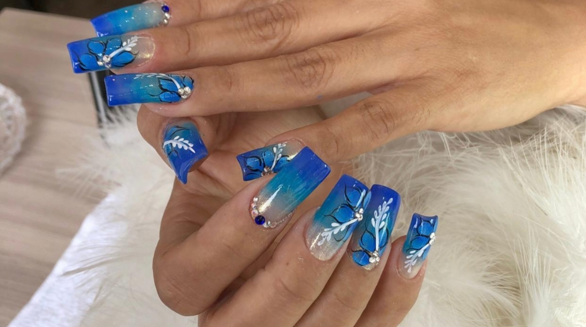 Wallace Costa virou referência em unhas na comunidade Kelson's com serviços e cursos de manicure