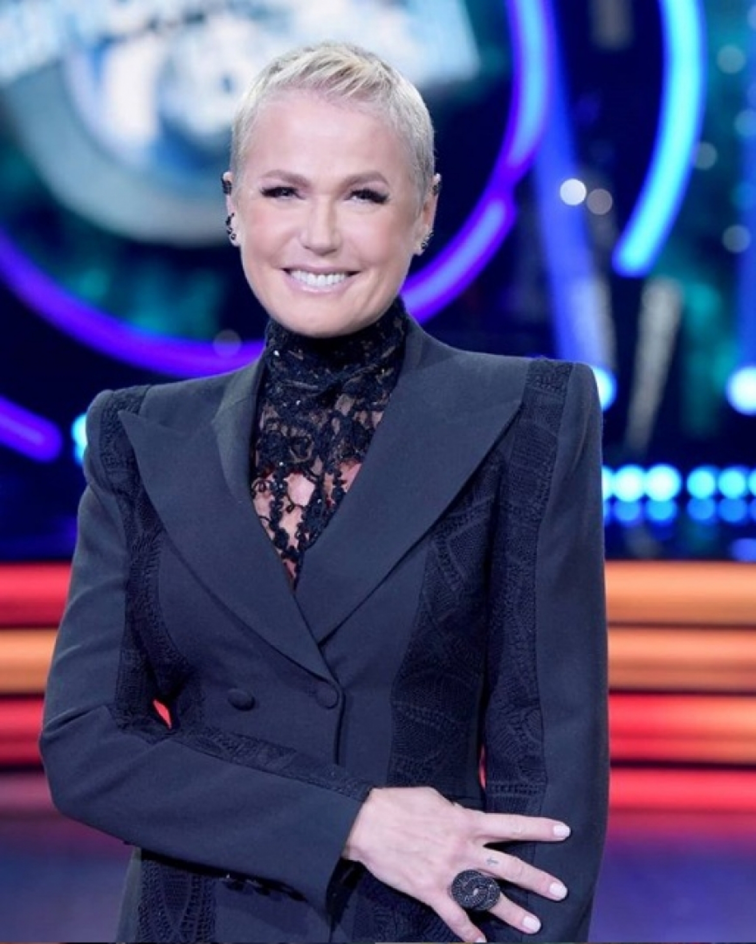 Xuxa Meneghel  ainda tem contrato em vigor com a Record