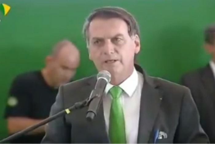 Bolsonaro chama Lula de 'canalha' em vídeo