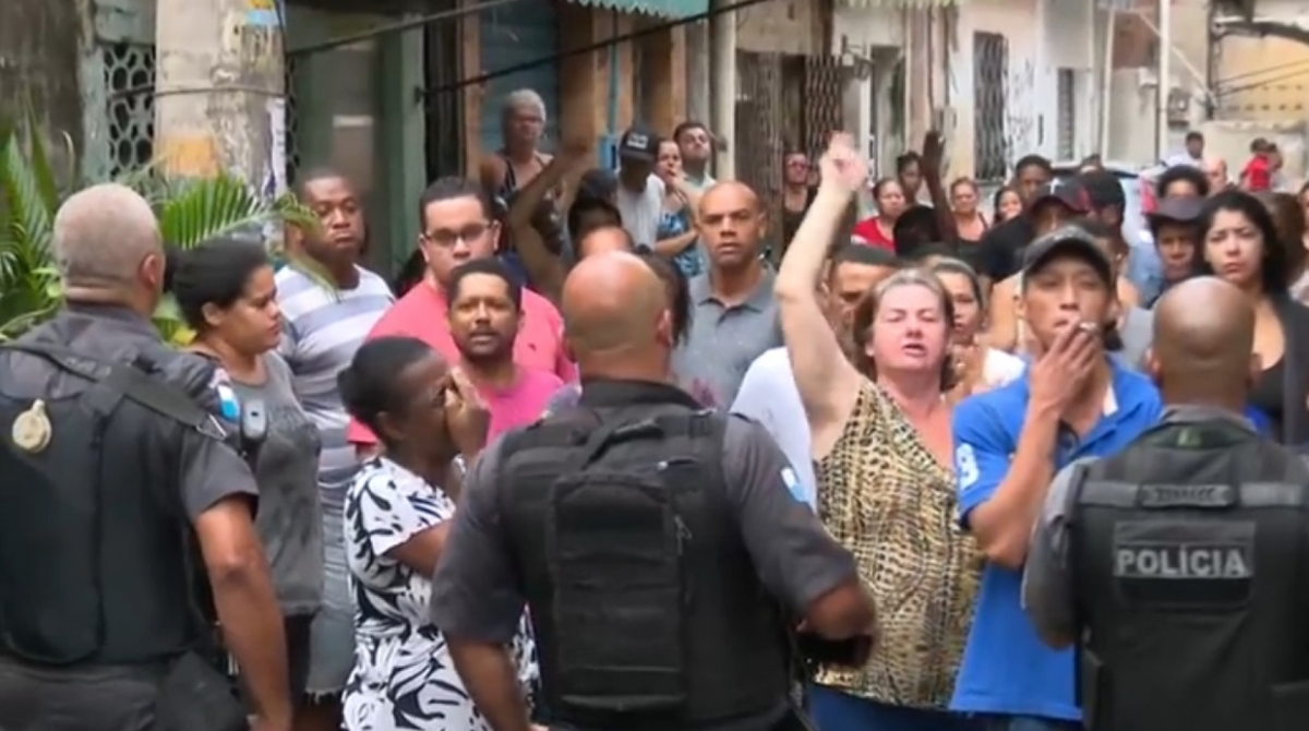 Francisco La&eacute;rcio de Lima, de 26 anos, foi morto com tiro na cabe&ccedil;a quando chegava em casa do trabalho, na comunidade Barreira do Vasco, em S&atilde;o Crist&oacute;v&atilde;o. A PM &eacute; acusada do crime - Reprodu&ccedil;&atilde;o de v&iacute;deo