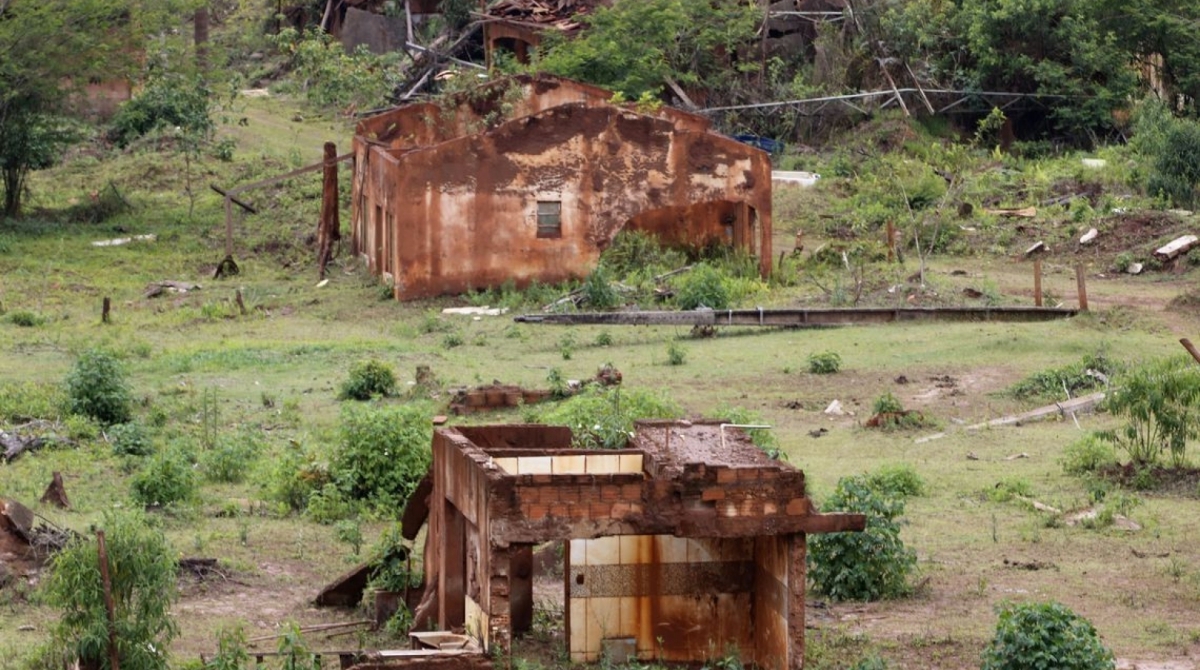 Comunidade de Bento Rodrigues devastada pela lama - Tânia Rêgo/Agência Brasil