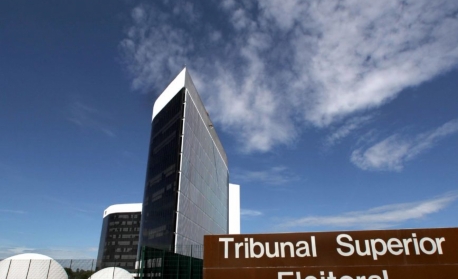 Camisetas políticas liberadas em 2022 — mas apenas para cabos eleitorais