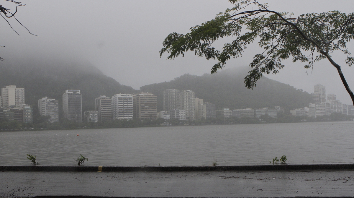 Chuva chega a cidade nesta quinta-feira - Cl&eacute;ber Mendes / Ag&ecirc;ncia O DIA