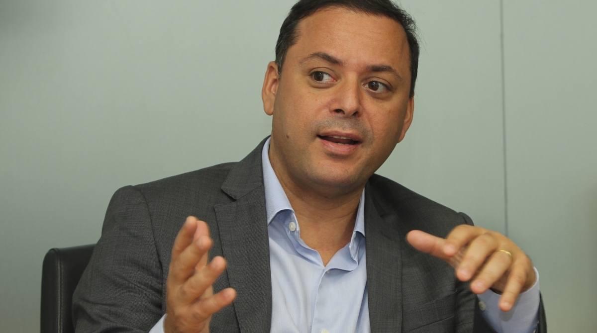 Rodrigo Neves, ex-prefeito de Niter&oacute;i e soci&oacute;logo