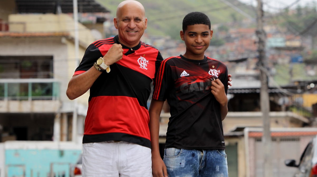 Mauricio e o filho João Victor vão assistir em casa à final da Libertadores - Luciano Belford