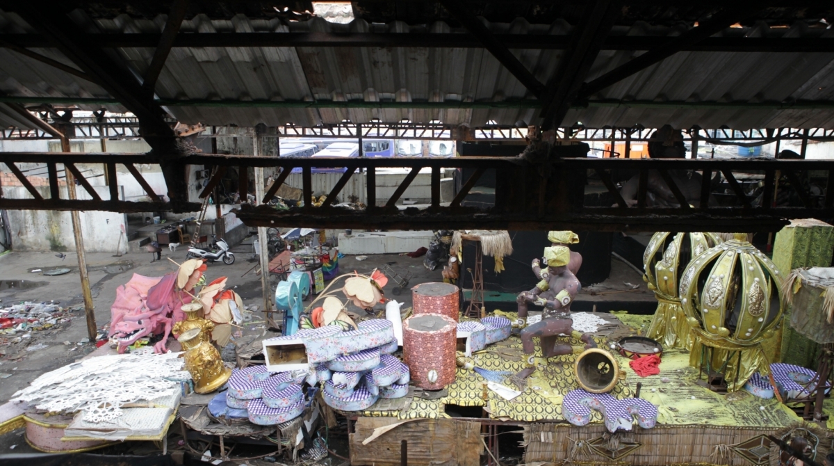 Rio, 13/11/2019  - Precariedade das escolas de Samba do grupo A. Barracao da Porto da Pedra e Academicos de Santa Cruz., Zona da Leopoldina, Centro do Rio. Foto: Ricardo Cassiano/Agencia O Dia