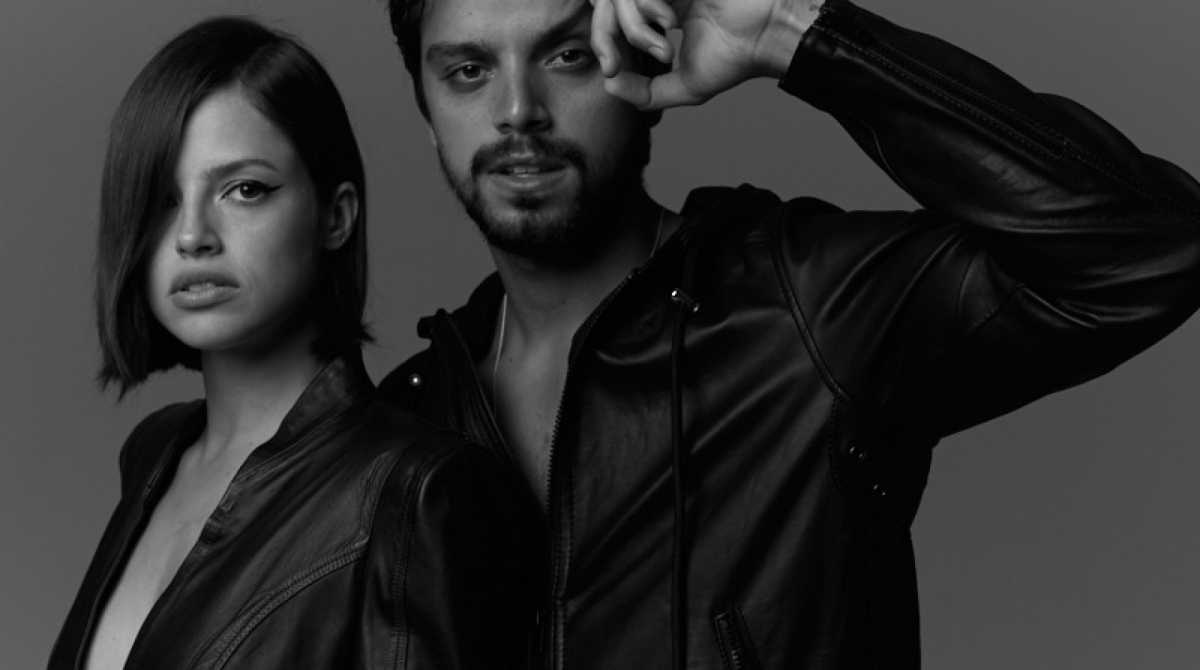 &Aacute;gatha Moreira e Rodrigo Simas posam juntos em campanha - Bruno Rangel/Divulgação 