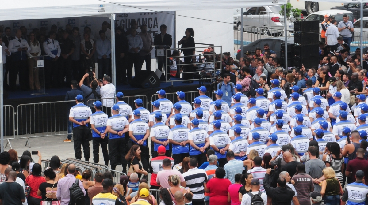 Governador Wilson Witzel inaugura Segurança Presente em Duque de Caxias
Cerca de 150 agentes da operação vão atuar diariamente das 8h às 20h no município da Baixada Fluminense.   