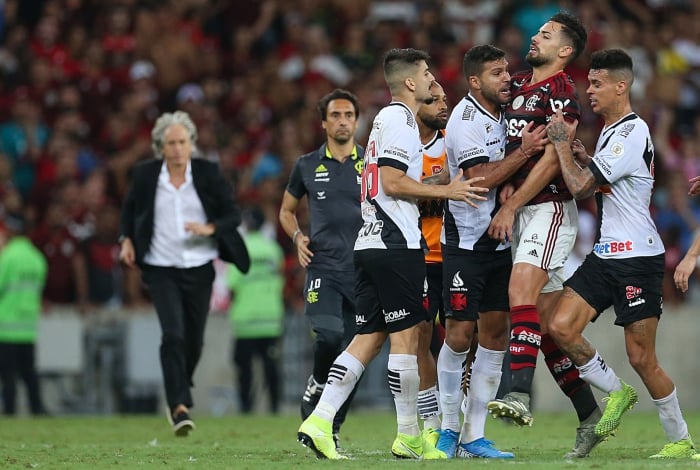 Vasco e Flamengo empataram no Maracanã