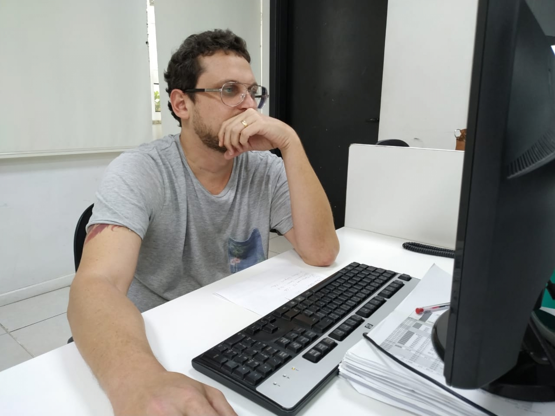 Da pacata Farol de S&atilde;o Thom&eacute; para a vida glamourosa  e perigosa  do turfe carioca