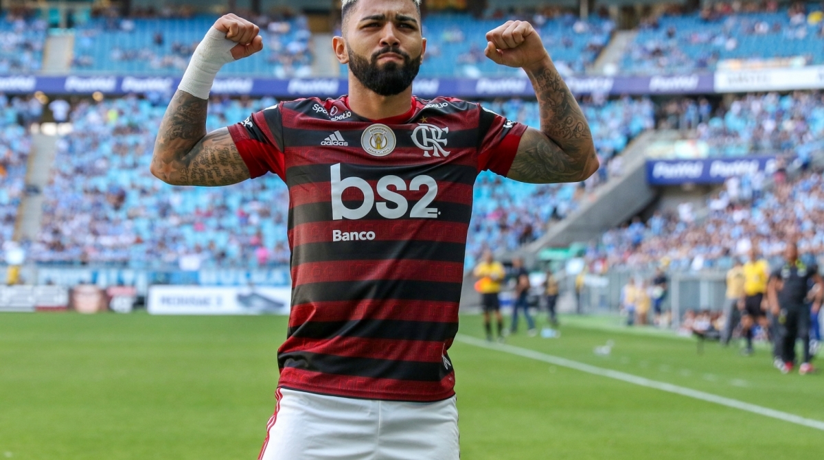 Gabriel Barbosa comemora gol durante Gr&ecirc;mio X Flamengo. Em partida v&aacute;lia pela 33&ordm; rodada do Campeonato Brasileiro 2019 - S&eacute;rie A. Partida realizada na Arena do Gr&ecirc;mio na tarde deste domingo (17) em Porto Alegre, RS, Brasil.
 
Foto: RAUL PEREIRA/FOTOARENA/ESTAD&Atilde;O CONTE&Uacute;DO
