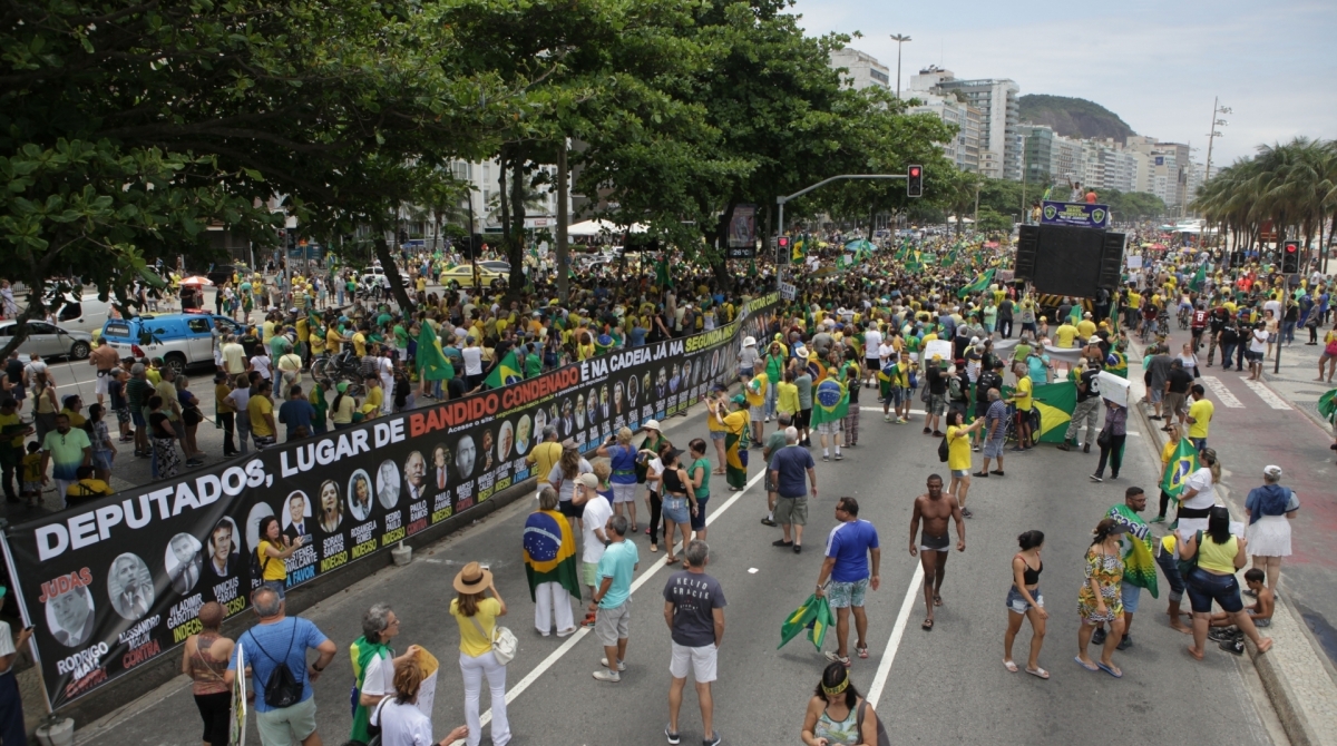 Rio, 17/11/2019  - Ato Pro Bolsonaro e contra Gilmar Mendes. Copacabana, zona sul  do Rio,  Foto: Ricardo Cassiano/Agencia O Dia