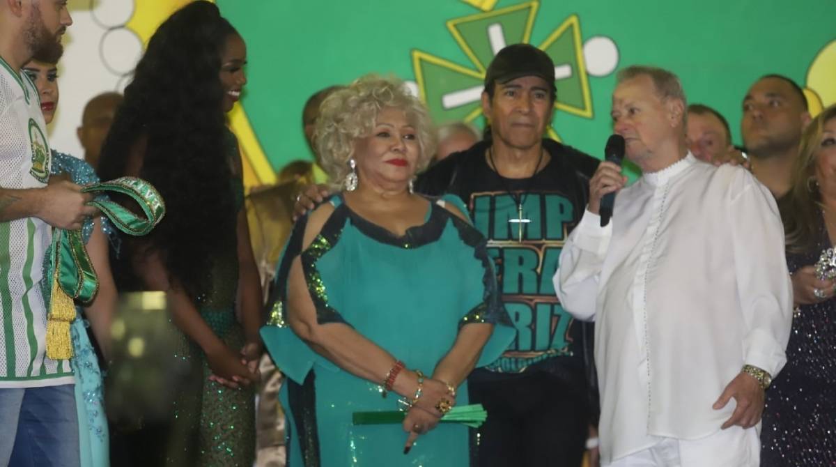 Iza é coroada rainha de bateria da Imperatriz Leopoldinense