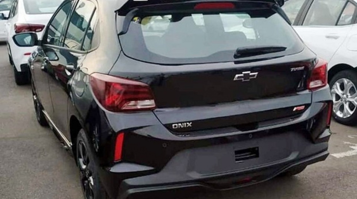 Versão RS foi flagrada em pátio de fábrica no Sul do país