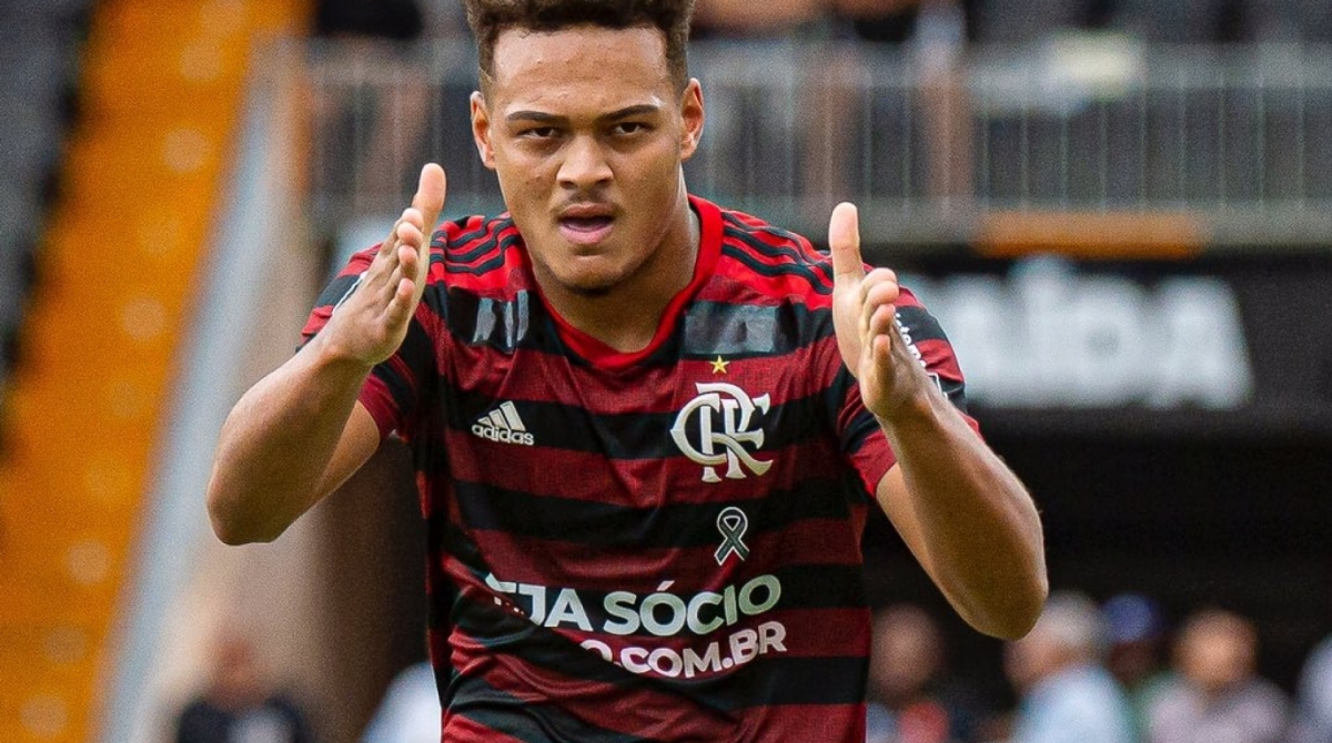 Flamengo deseja contratar jovem promessa que atualmente joga no