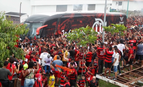 Além de 'AeroFla' no Rio, rubro-negros marcam recepção em Porto Alegre