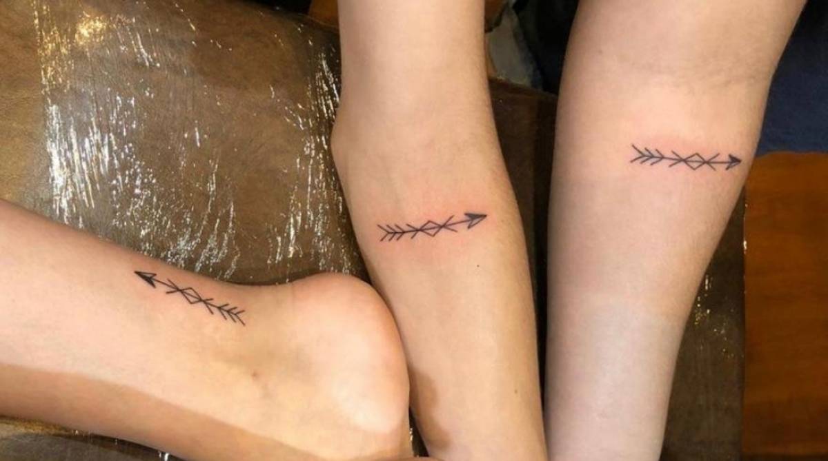 M&atilde;e e filha tatuaram o mesmo desenho 